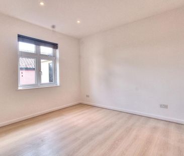 2 bedroom detached bungalow to rent - Photo 4