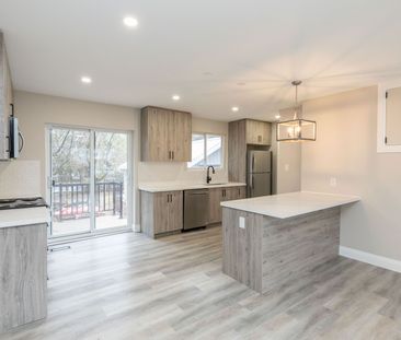 For Lease - 402 Third Line, Oakville, Ontario - Photo 6