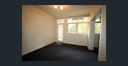 SPACIOUS AND IN A BRILLIANT LOCATION - Photo 2