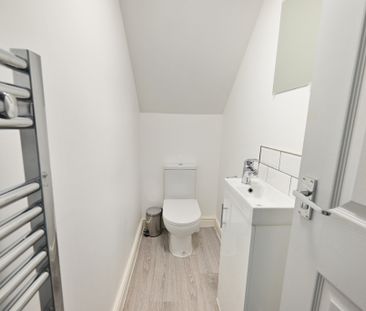 2 Bed Student Accommodation - Photo 3