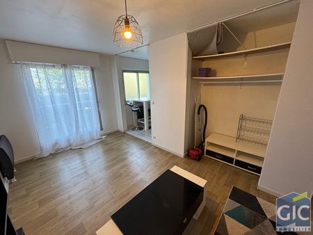 Location Appartement 1 pièce 32m² - Photo 3