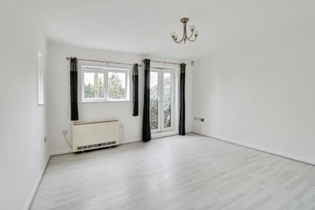 1 bedroom semi-detached house to rent - Photo 4