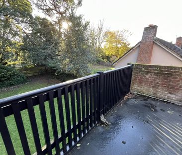 3 bedroom flat to rent - Photo 2