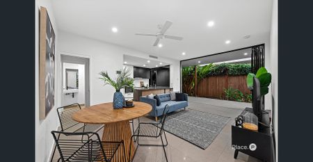 Modern Living In Albany Creek - Photo 2