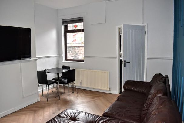 3 bedroom terraced house to rent - Photo 1