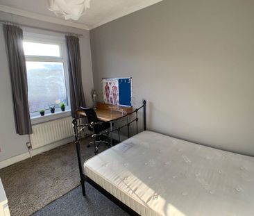 Diamond Street, The Groves - P2163 - Photo 4