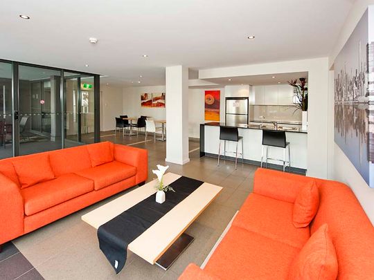 2/118 Adelaide Terrace, East Perth Wa 6004 - Photo 1