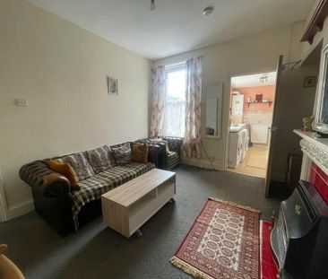 3 bedroom flat to rent - Photo 6