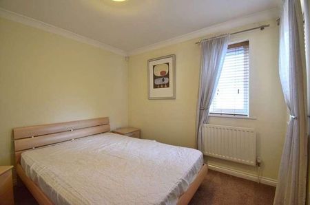 Spring House, Sarum Hill, Basingstoke, Hampshire, RG21 - Photo 5