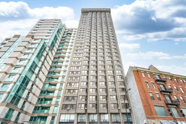The 2250 Guy Apartments — Bachelor available at 2250 Guy street, Montreal - Photo 1