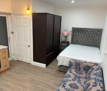 Studio to rent - Photo 3