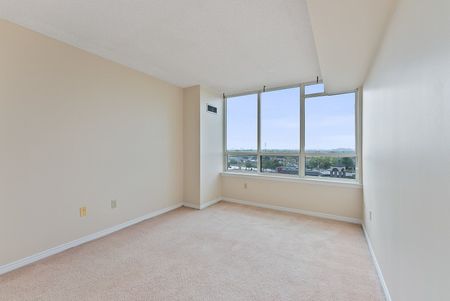 For Lease - 5 Greystone Walk Drive Unit# 815, Toronto, Ontario - Photo 2