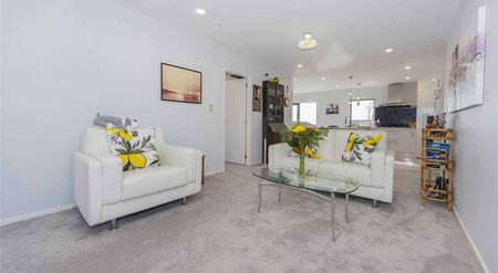 GLEN EDEN - Modern 4 bedrooms 2 bathroom family home Glen Eden - Photo 5