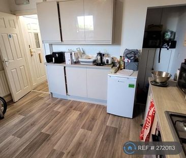 1 bedroom in a house share to rent - Photo 6