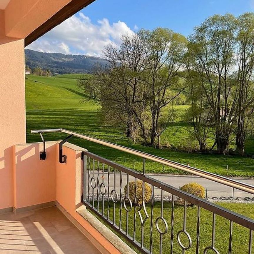 Schönes 3.5-Zimmer-Apartment in Montévraz - Photo 1