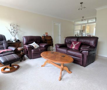 2 bedroom flat to rent - Photo 2