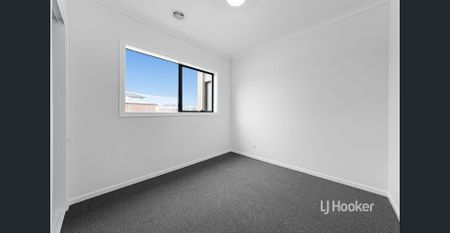 Brand-New Luxury Living with Two Ensuites in Thriving Mambourin Estate! APPLICATIONS NOW OPEN - Photo 2