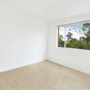 Modern & Convenient Living in the Heart of Kingsgrove - Photo 2