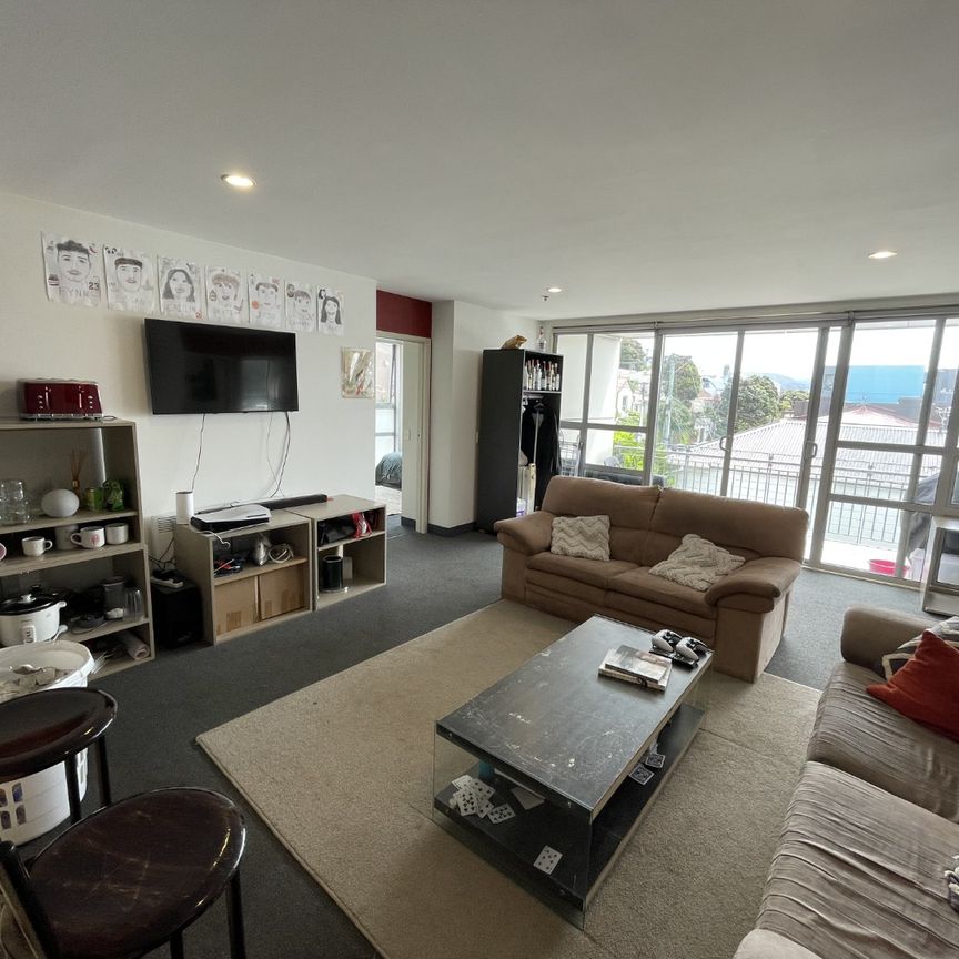 7 Bedrooms in Mt Cook! - Photo 1