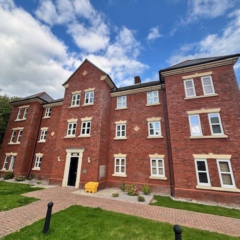 Ladybank Avenue, Preston - Photo 1