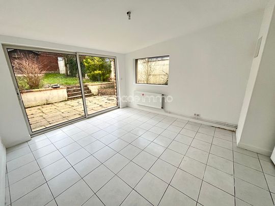 Location Maison 5 pièces 78m² DEVILLE LES ROUEN 76250 - Photo 1