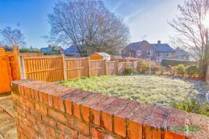 1 BEDROOM Maisonette - Photo 1