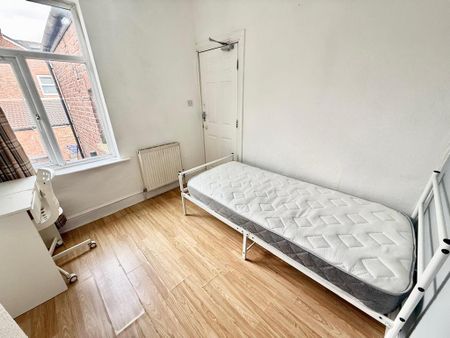 4 bedroom house share to rent - Photo 3