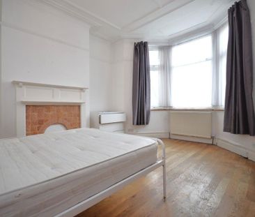4 bedroom terraced house to rent - Photo 4