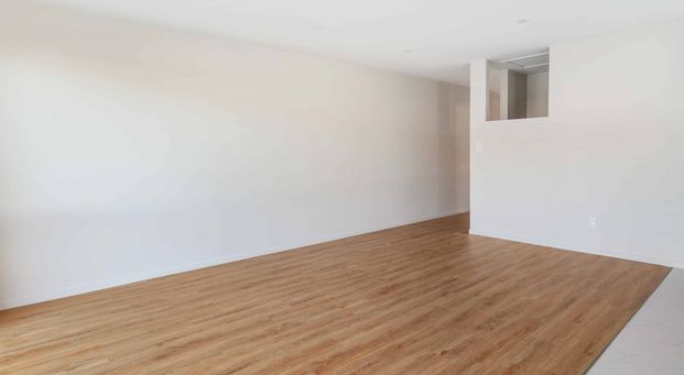 Three bedroom beauty! - Photo 1