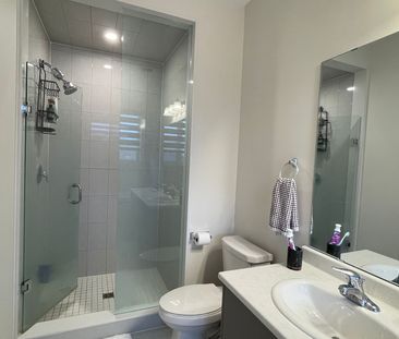 For Lease - 2090 Coppenwood Common, Burlington, Ontario - Photo 6