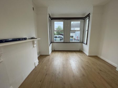 2 bedroom maisonette to rent - Photo 5