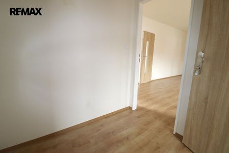 Pronájem bytu 2+kk v osobním vlastnictví 55 m², Praha 5 - Zličín - Fotografie 2