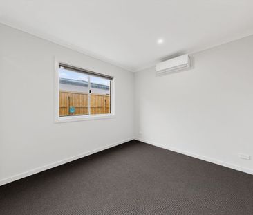 Freshly Built Home with Comfort in Every Room - Photo 5