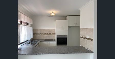 Picture perfect duplex - Photo 4