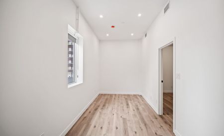 171 Donald – The Steen, Winnipeg, MB - Photo 3