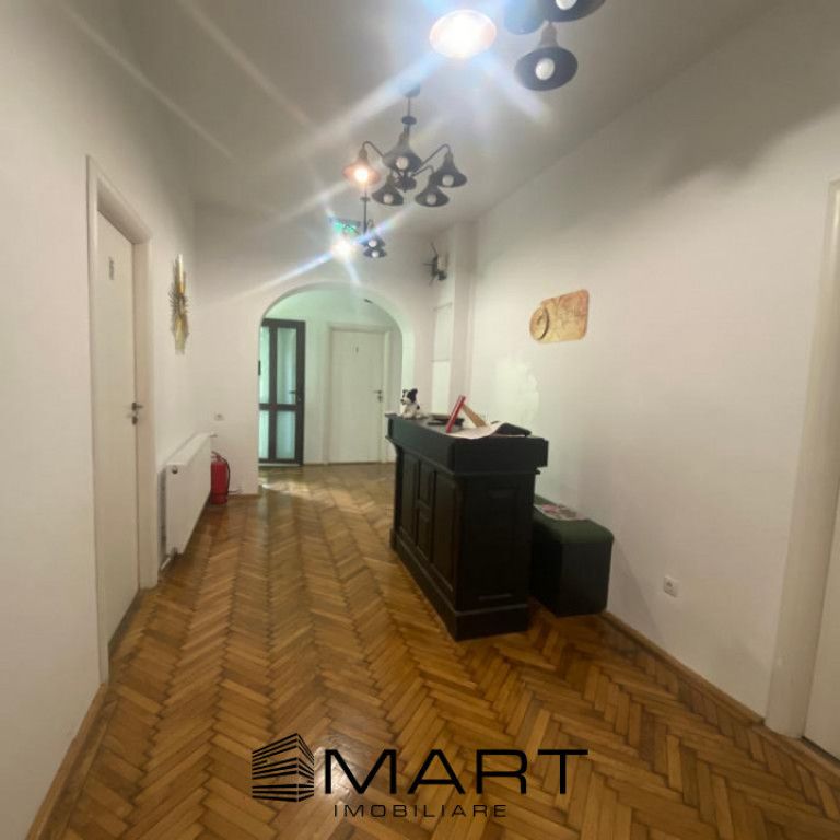Casa 5 camere decomandate, zona Centru - Fotografie 1