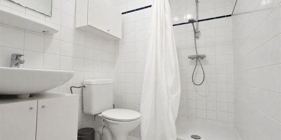 Appartement te huur in Brussel voor € 900 met 1 slaapkamer - Photo 3