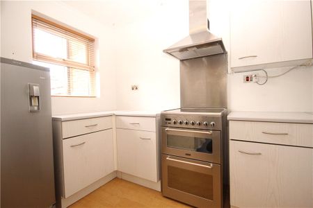 Wingate Court, Aldershot, Hampshire, GU11 1SU - Photo 4