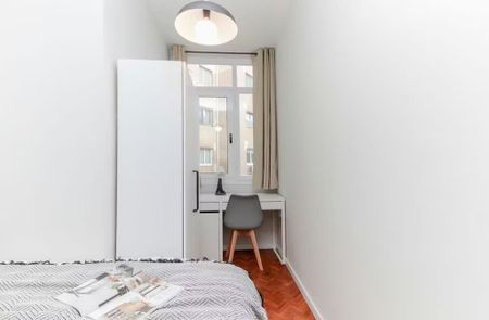 Carrer de Ganduxer, Barcelona, Catalonia 08021 - Photo 3