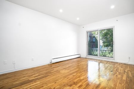 2425 Av. Madison Montréal (Côte-des-Neiges, QC H4B - Photo 4