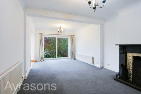 3 bedroom detached house to rent - Photo 2