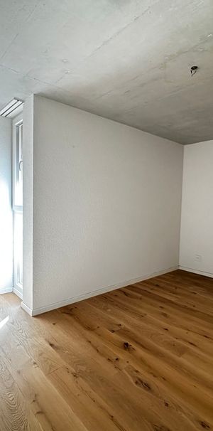 Light, comfort and an ideal location! - Photo 1