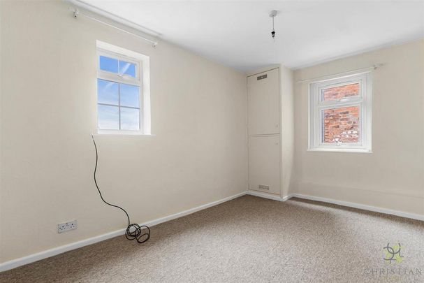 2 bedroom duplex to rent - Photo 1