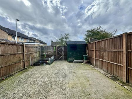 2 bedroom semi-detached house to rent - Photo 3