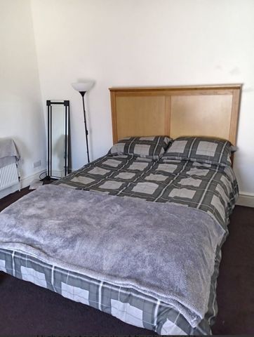 Room in a Shared House, Egerton Street, CH45 - Photo 2