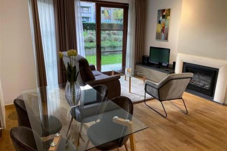 Proche de la Maison Communale, beau rez-de-chaussée meublé de 2 chambres terrasse et jardin - Photo 4