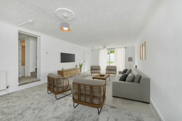 Ravensbourne Park Crescent, Catford, SE6 - Photo 1