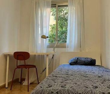 Plaça Nova de l'Església, Valencia, Valencian Community 46025 - Photo 6