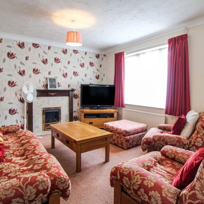 4 bedroom detached house to rent - Photo 1