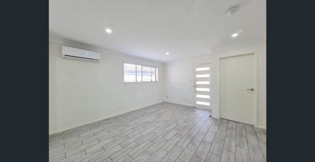 Charming 2-Bedroom Granny Flat in Edensor Park - Photo 1